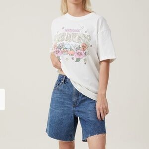 NWT Cotton On The Oversized Graphic License Tee